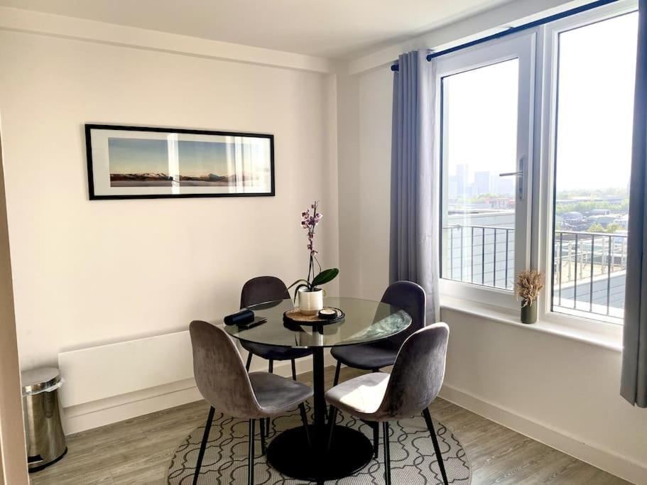 Prime Suite 2 Bedroom Apartment With Rooftop Terrace マンチェスター エクステリア 写真